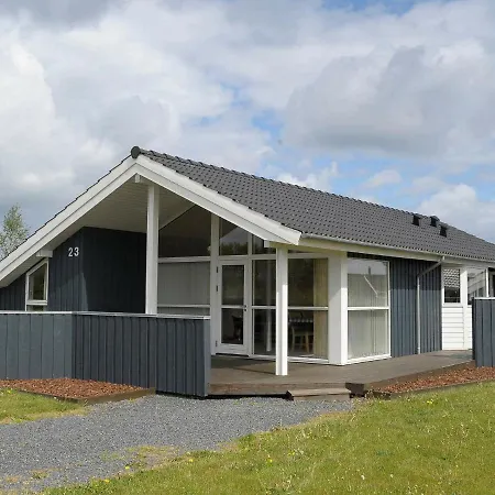 Three-bedroom In 4 Holiday home *